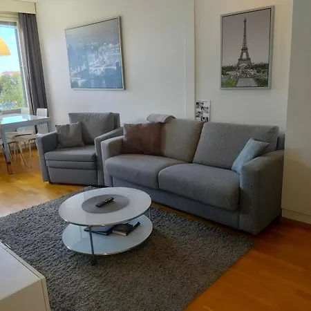 Center At The Bus Station With Balcony And Sauna Apartman *