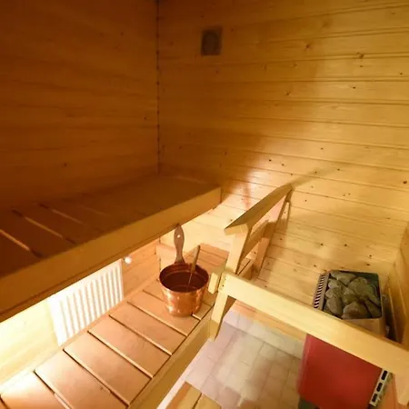 Center At The Bus Station With Balcony And Sauna Apartman