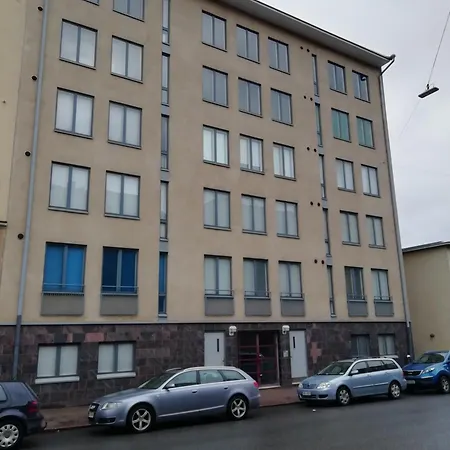 Center At The Bus Station With Balcony And Sauna Apartman